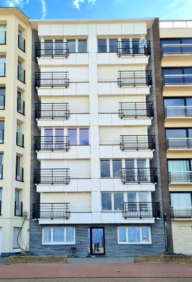 Modern Appartement Met Uniek Zeezicht Koksijde Ngoại thất bức ảnh